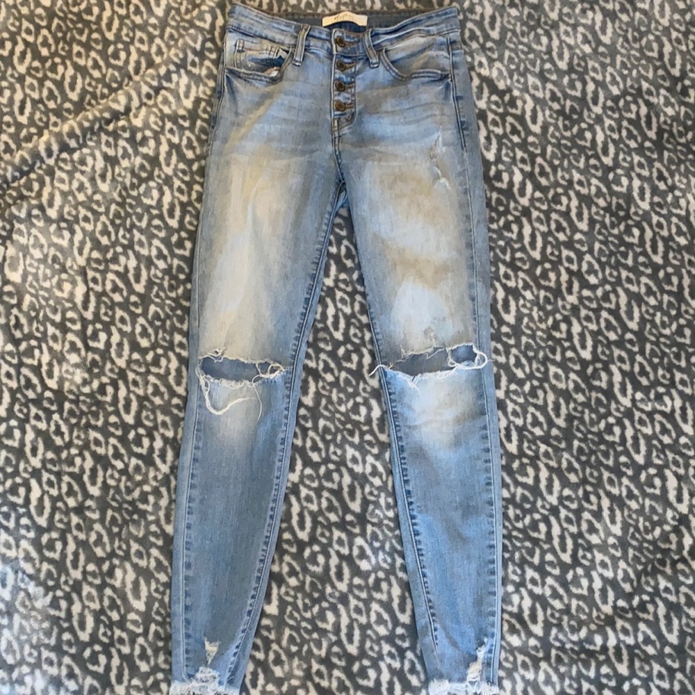 Distressed jeans size 26,brand Kancan, light wash blue,
